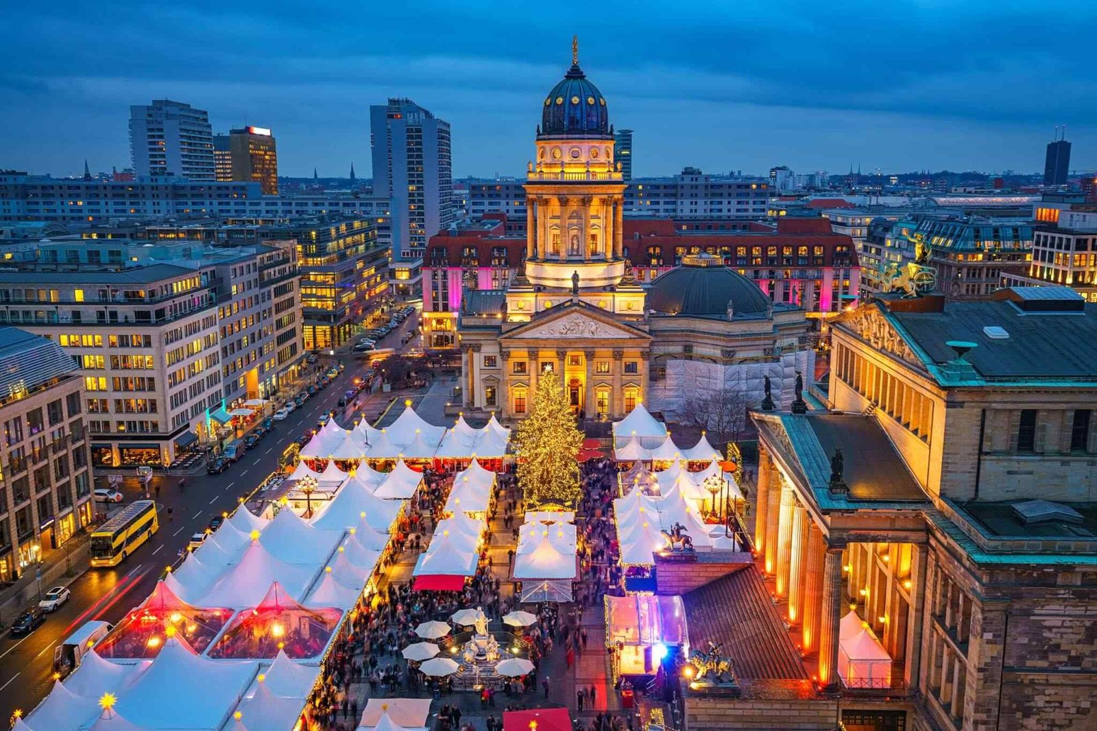 https://akimbatours.com/wp-content/uploads/2018/09/destination-berlin-07.jpg