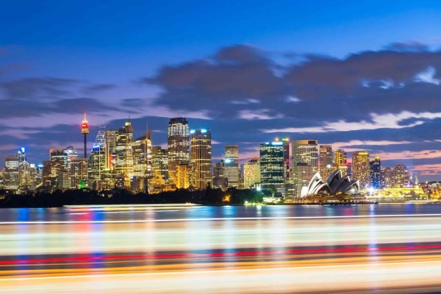 https://akimbatours.com/wp-content/uploads/2018/09/destination-sydney-03-640x427.jpg